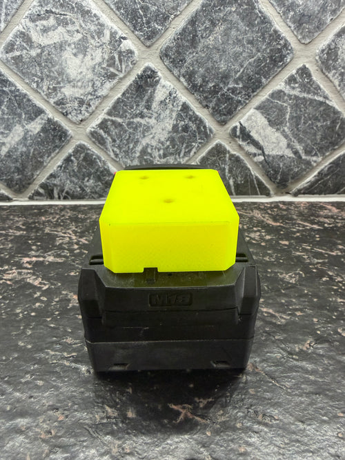 Milwaukee M18 batteriholder